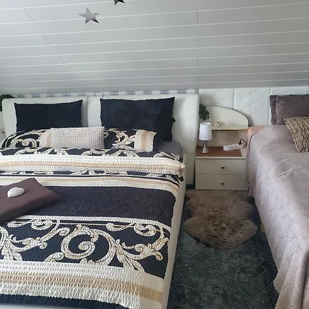 Ruhiger Als Im Hotel, Keine Andere Gaeste