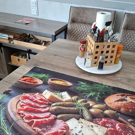 Apartment Ruhiger Als Im Hotel Keine Andere Gaeste 3 Betten 2 Schlafzimmer Merkendorf (Bavaria)