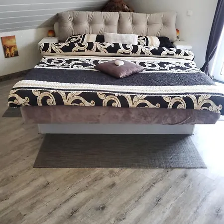 Ruhiger Als Im Hotel Keine Andere Gaeste 3 Betten 2 Schlafzimmer Apartment Merkendorf (Bavaria)